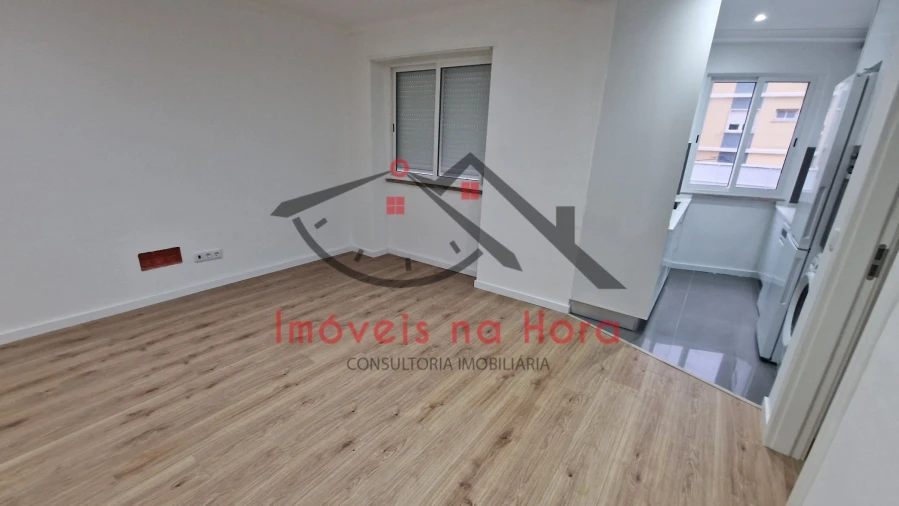 Apartamento T3 para Venda em Queluz e Belas Foto 4