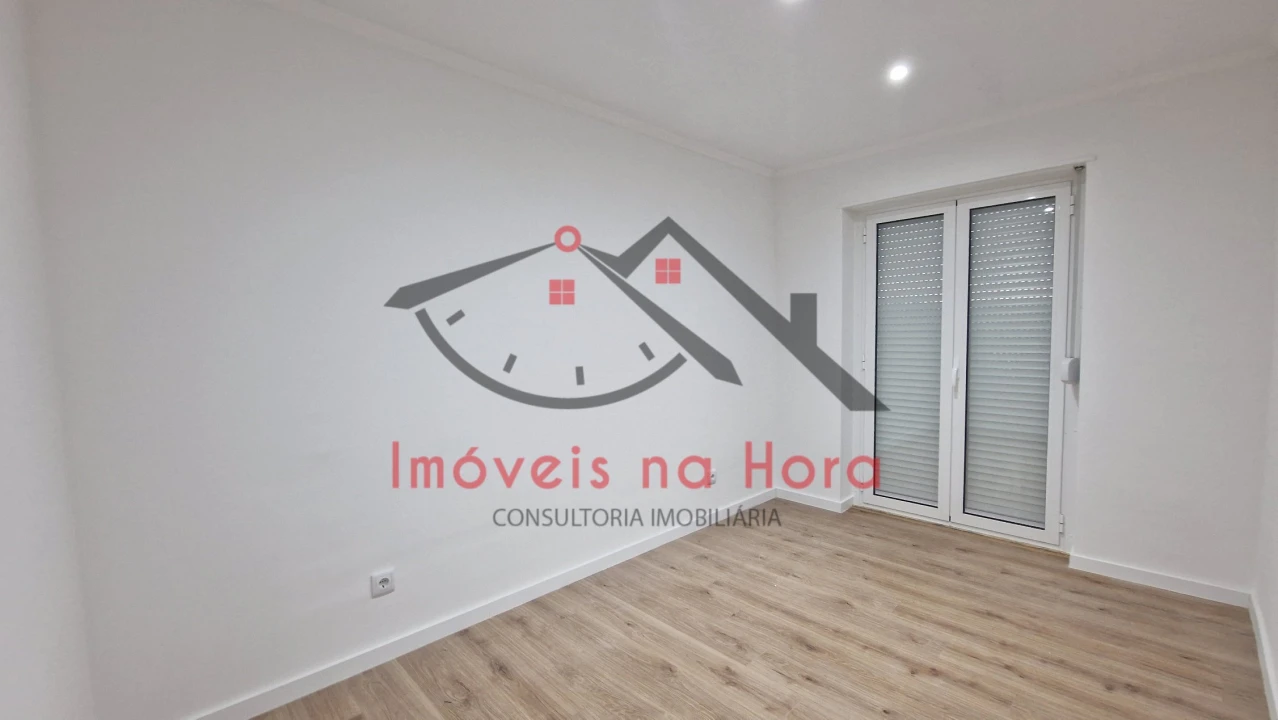 Apartamento T3 para Venda em Queluz e Belas Foto 15