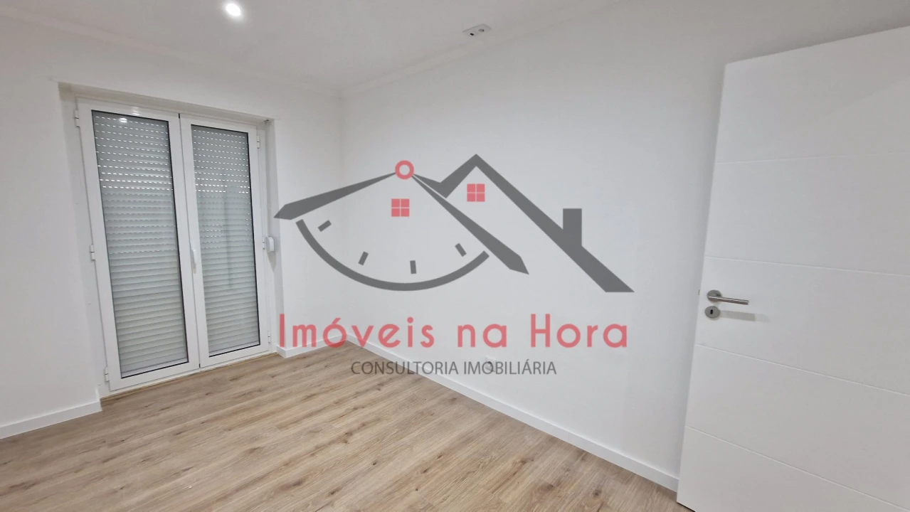 Apartamento T3 para Venda em Queluz e Belas Foto 14