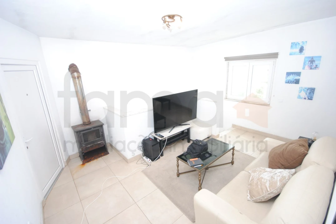 Moradia T6 para Venda em Porto Salvo Foto 28