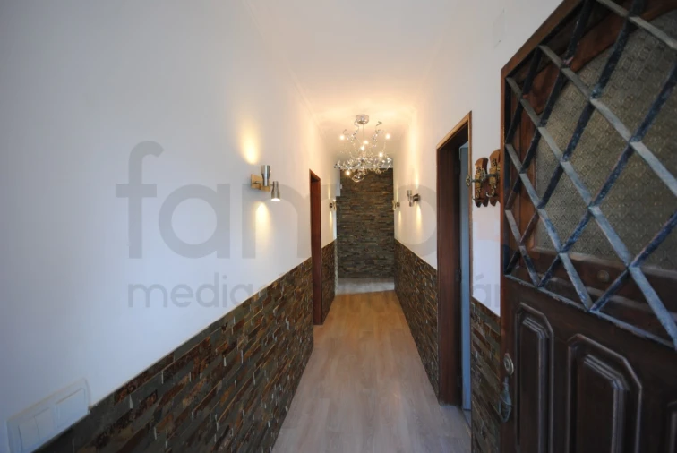 Moradia T6 para Venda em Porto Salvo Foto 6