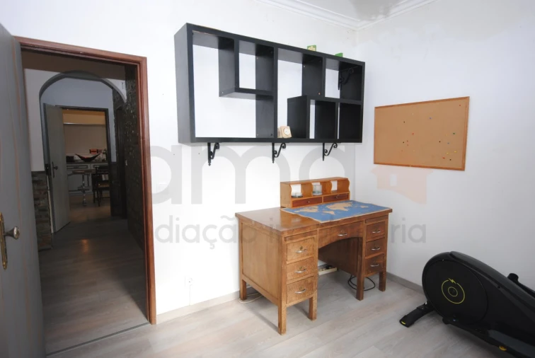 Moradia T6 para Venda em Porto Salvo Foto 11