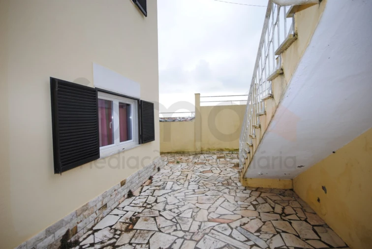 Moradia T6 para Venda em Porto Salvo Foto 47