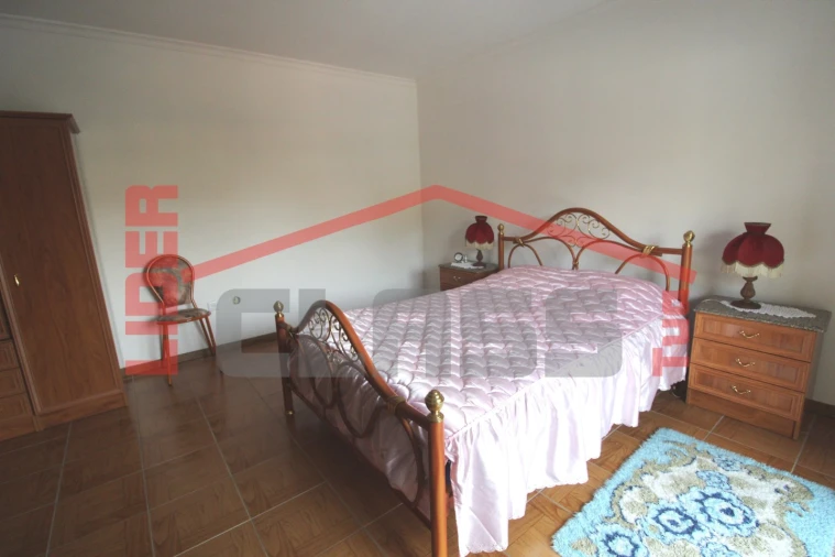 Moradia T4 para Venda em Mirandela Foto 7