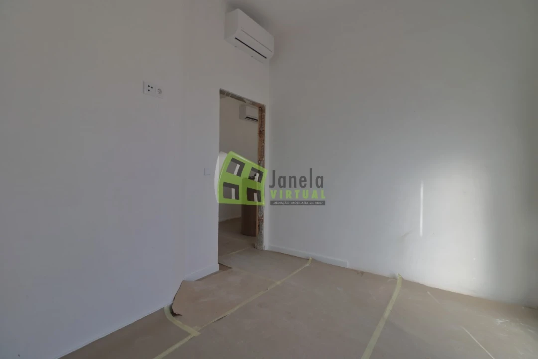 Apartamento T1 para Venda em Quinta do Conde Foto 6