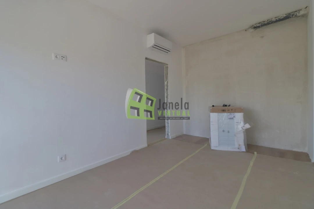 Apartamento T2 para Venda em Quinta do Conde Foto 14