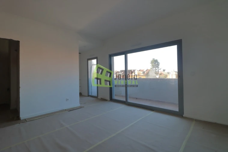 Apartamento T3 para Venda em Quinta do Conde Foto 2