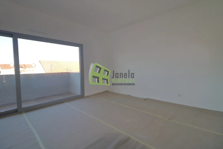 Apartamento T3 para Venda em Quinta do Conde Foto 3