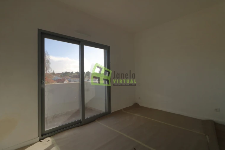 Apartamento T3 para Venda em Quinta do Conde Foto 7