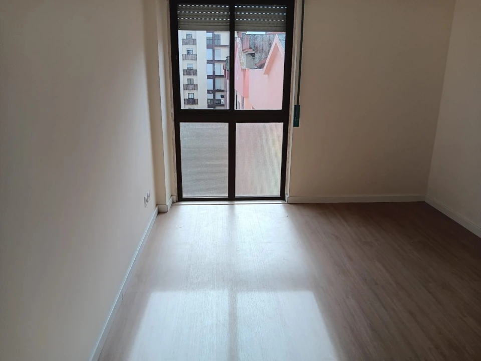 Apartamento T2 para Venda em Algueirão-Mem Martins Foto 10