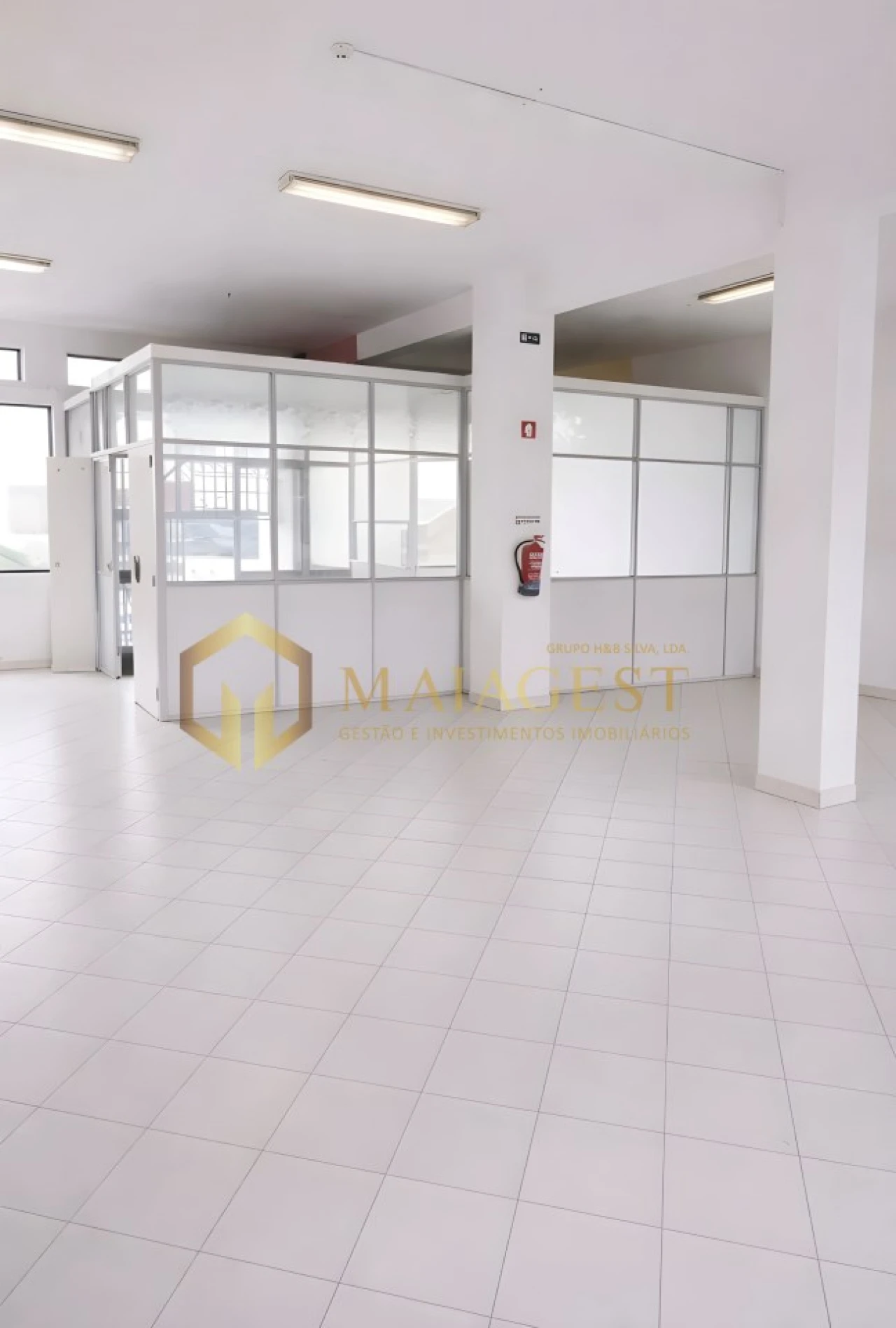 Loja para Arrendamento em Valongo Foto 1