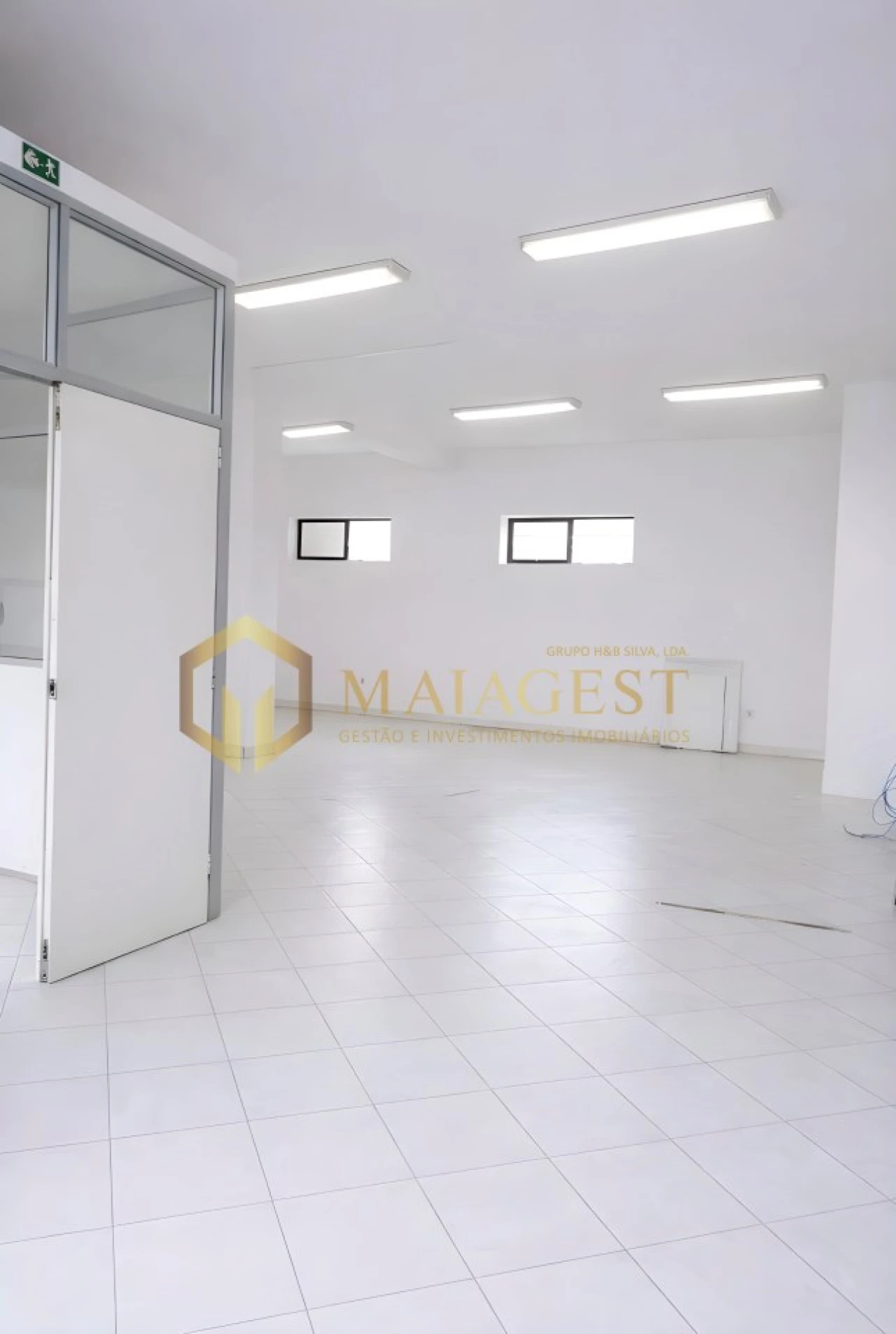 Loja para Arrendamento em Valongo Foto 3