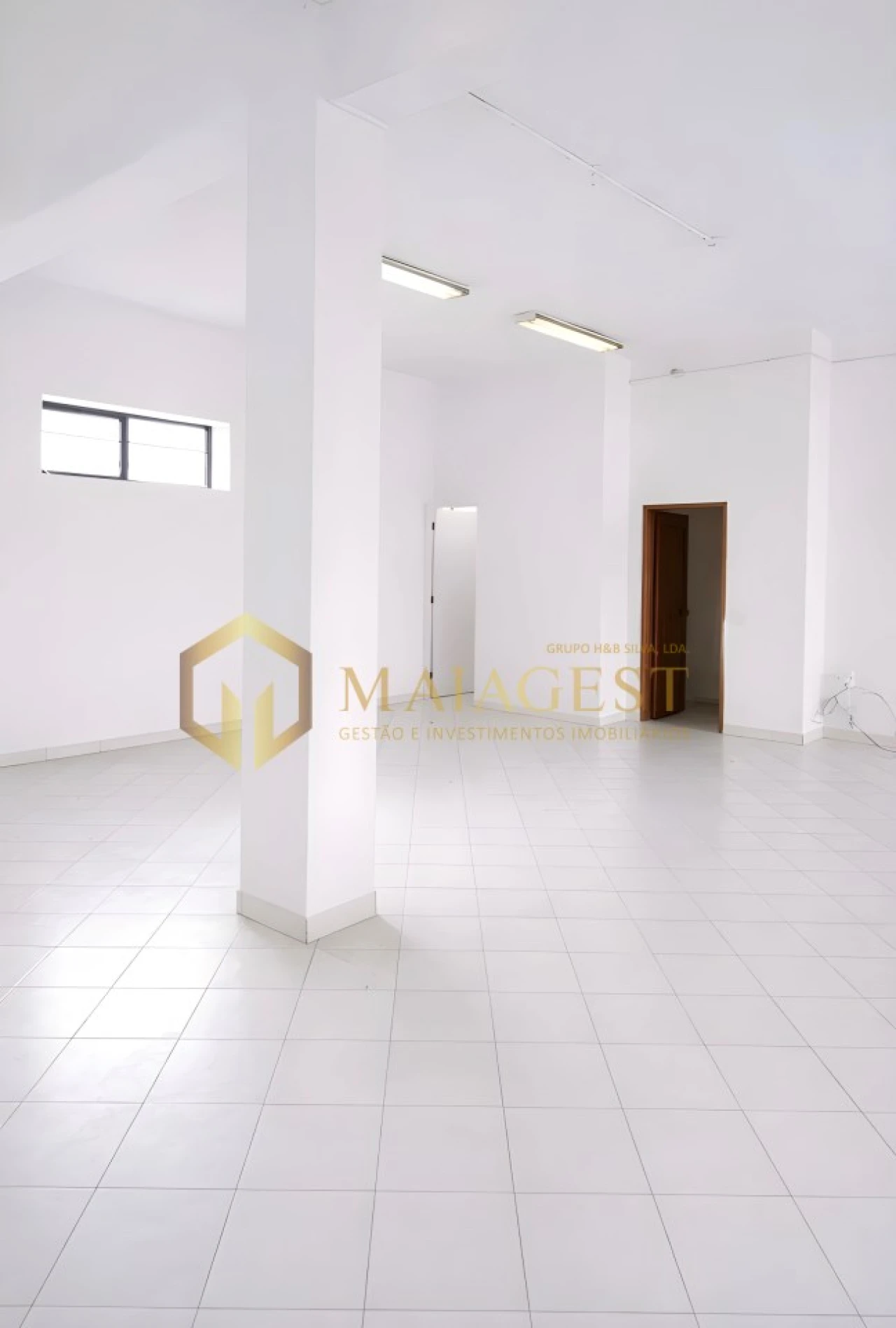 Loja para Arrendamento em Valongo Foto 5