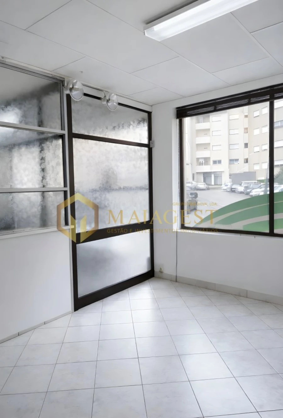 Loja para Arrendamento em Valongo Foto 2