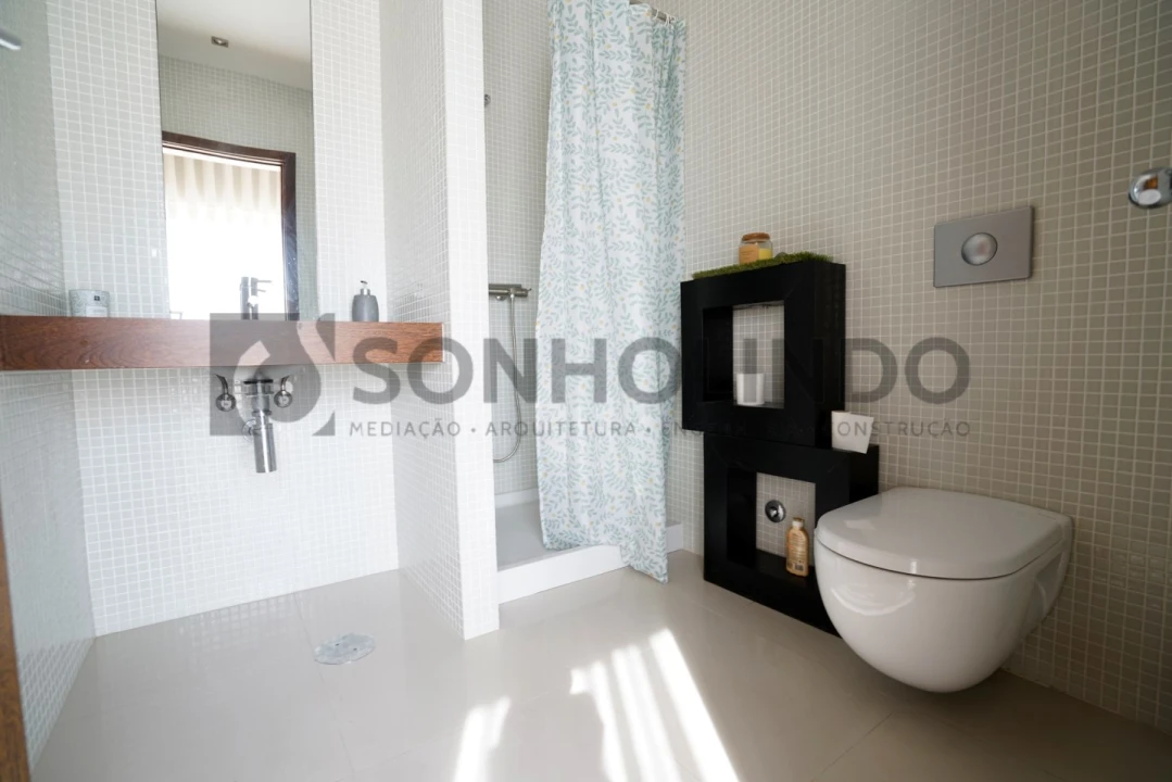 Moradia T4 para Venda em Castêlo da Maia Foto 21