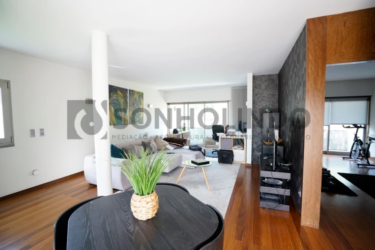 Moradia T4 para Venda em Castêlo da Maia Foto 17