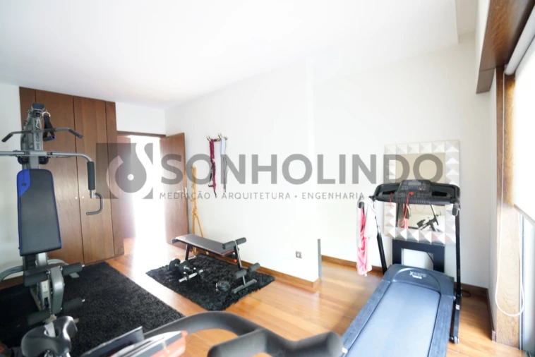 Moradia T4 para Venda em Castêlo da Maia Foto 19