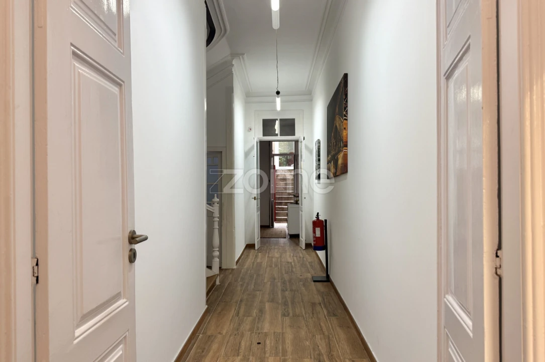 Prédio para Venda em Mafamude e Vilar do Paraíso Foto 3