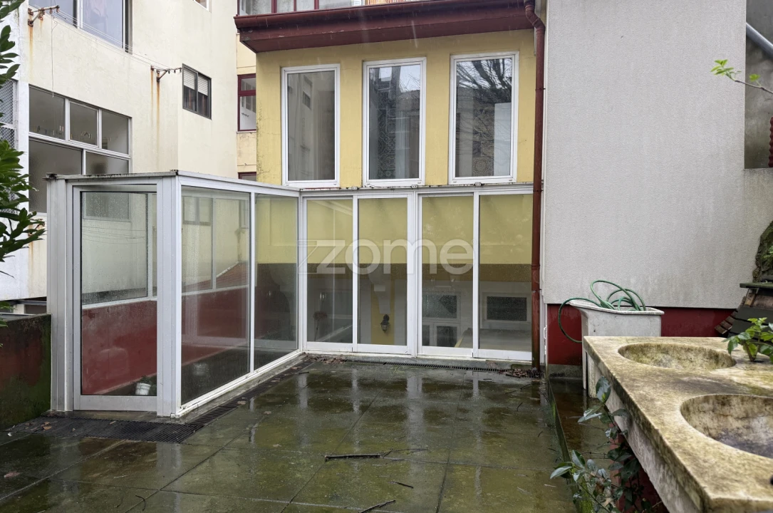 Prédio para Venda em Mafamude e Vilar do Paraíso Foto 31