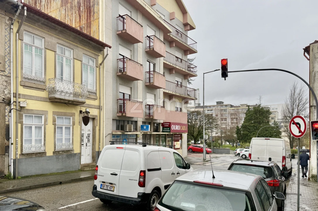 Prédio para Venda em Mafamude e Vilar do Paraíso Foto 34