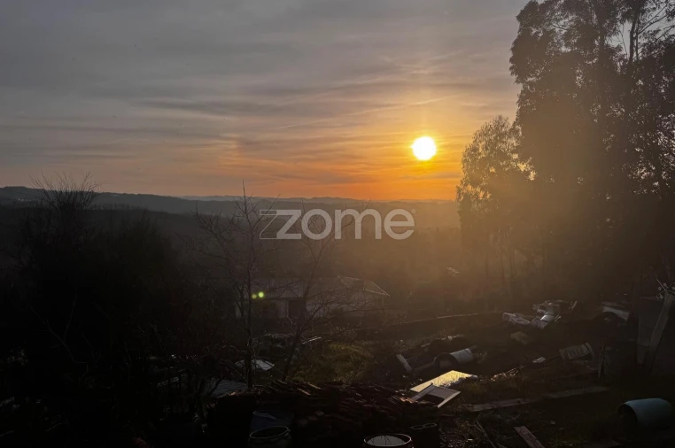 Terreno para Venda em Melres e Medas Foto 1