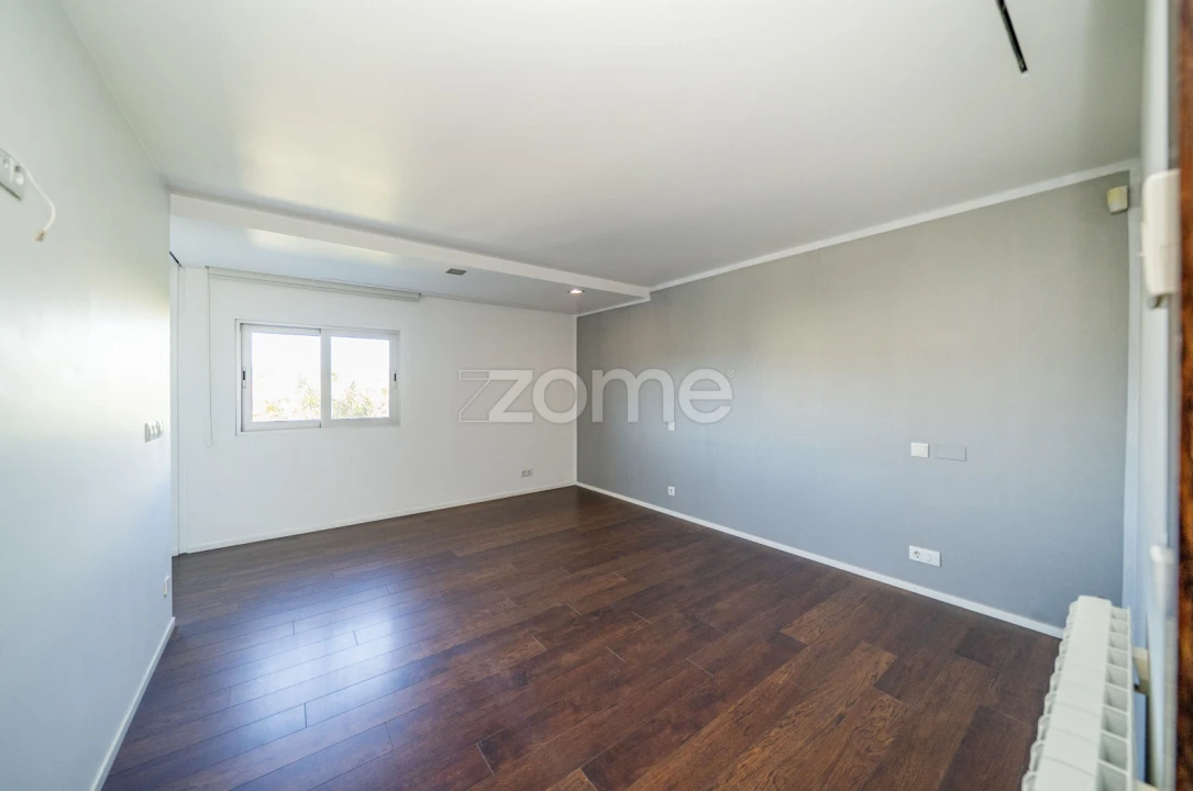 Moradia T4 para Venda em Mire de Tibães Foto 33