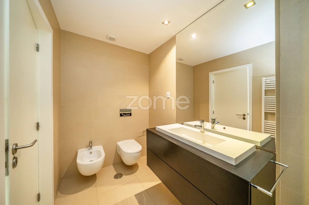 Moradia T4 para Venda em Mire de Tibães Foto 44