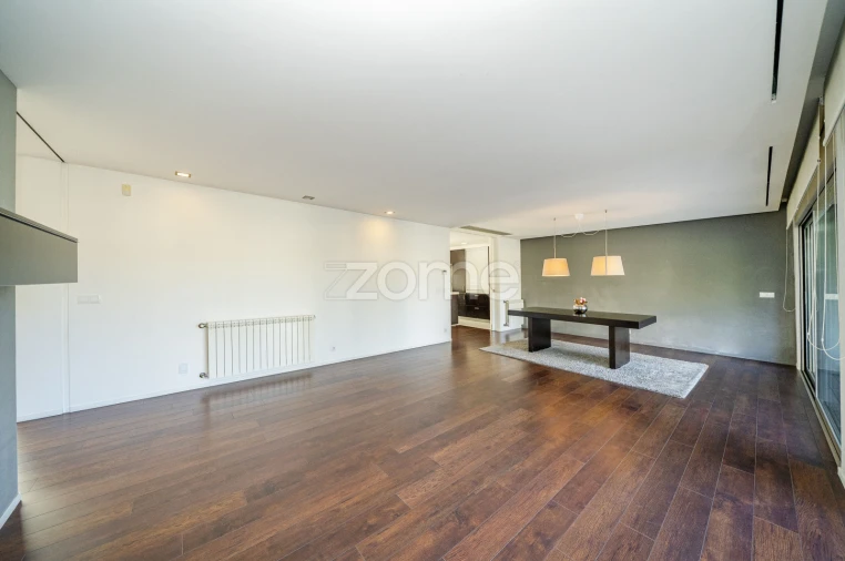 Moradia T4 para Venda em Mire de Tibães Foto 14