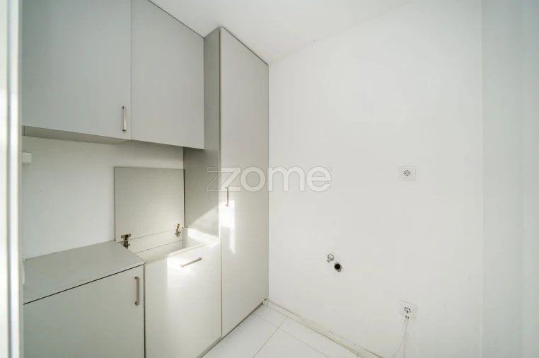 Moradia T4 para Venda em Mire de Tibães Foto 26