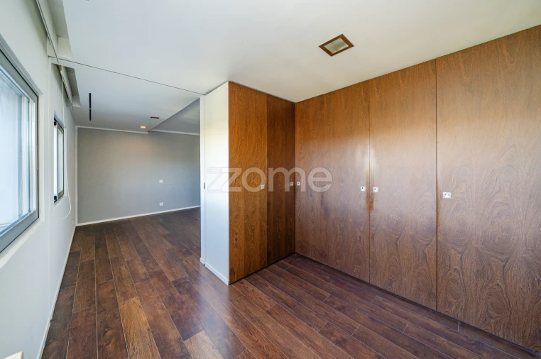 Moradia T4 para Venda em Mire de Tibães Foto 38