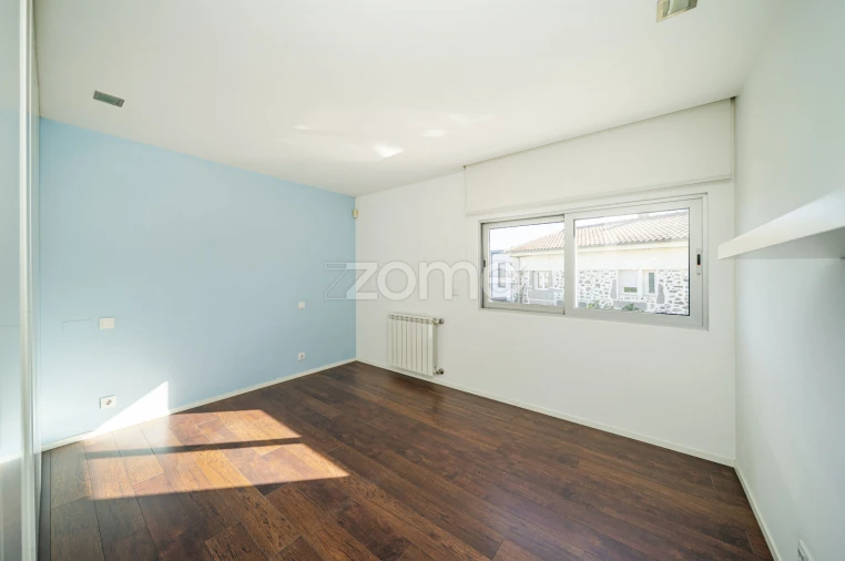 Moradia T4 para Venda em Mire de Tibães Foto 39