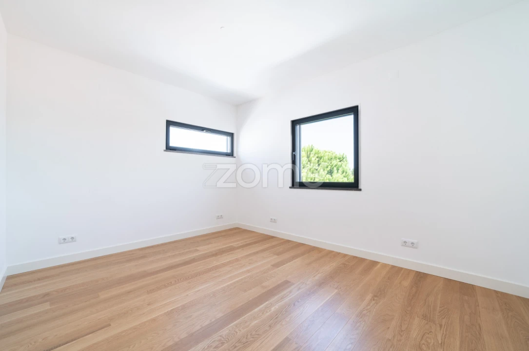 Moradia T5 para Venda em Santa Maria e São Miguel, São Martinho, São Pedro Penaferrim Foto 42