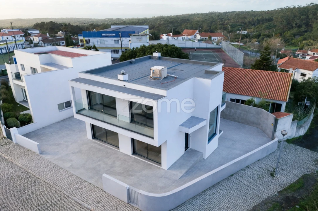 Moradia T5 para Venda em Santa Maria e São Miguel, São Martinho, São Pedro Penaferrim Foto 1