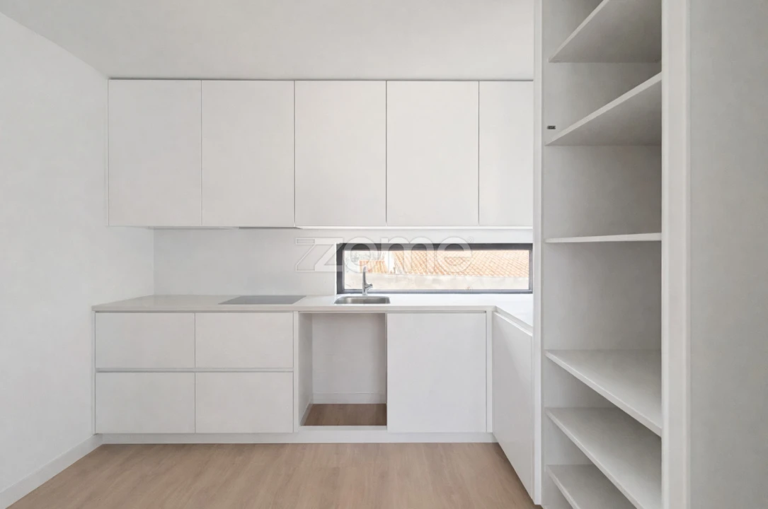 Moradia T5 para Venda em Santa Maria e São Miguel, São Martinho, São Pedro Penaferrim Foto 10