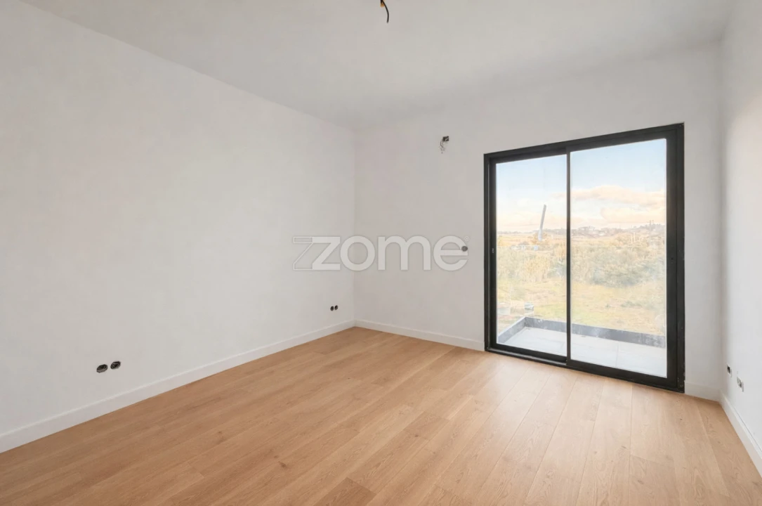 Moradia T5 para Venda em Santa Maria e São Miguel, São Martinho, São Pedro Penaferrim Foto 13