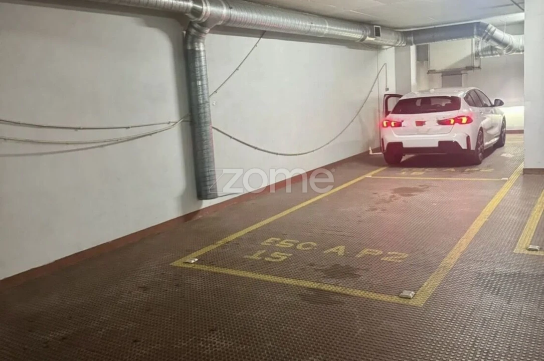 Garagem para Venda em Areeiro Foto 7