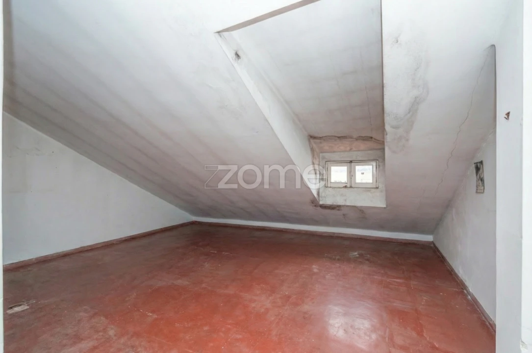 Moradia T9 para Venda em Sé Nova, Santa Cruz, Almedina e São Bartolomeu Foto 10