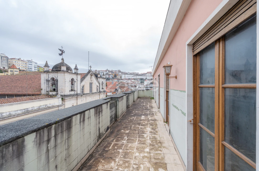 Moradia T9 para Venda em Sé Nova, Santa Cruz, Almedina e São Bartolomeu Foto 6