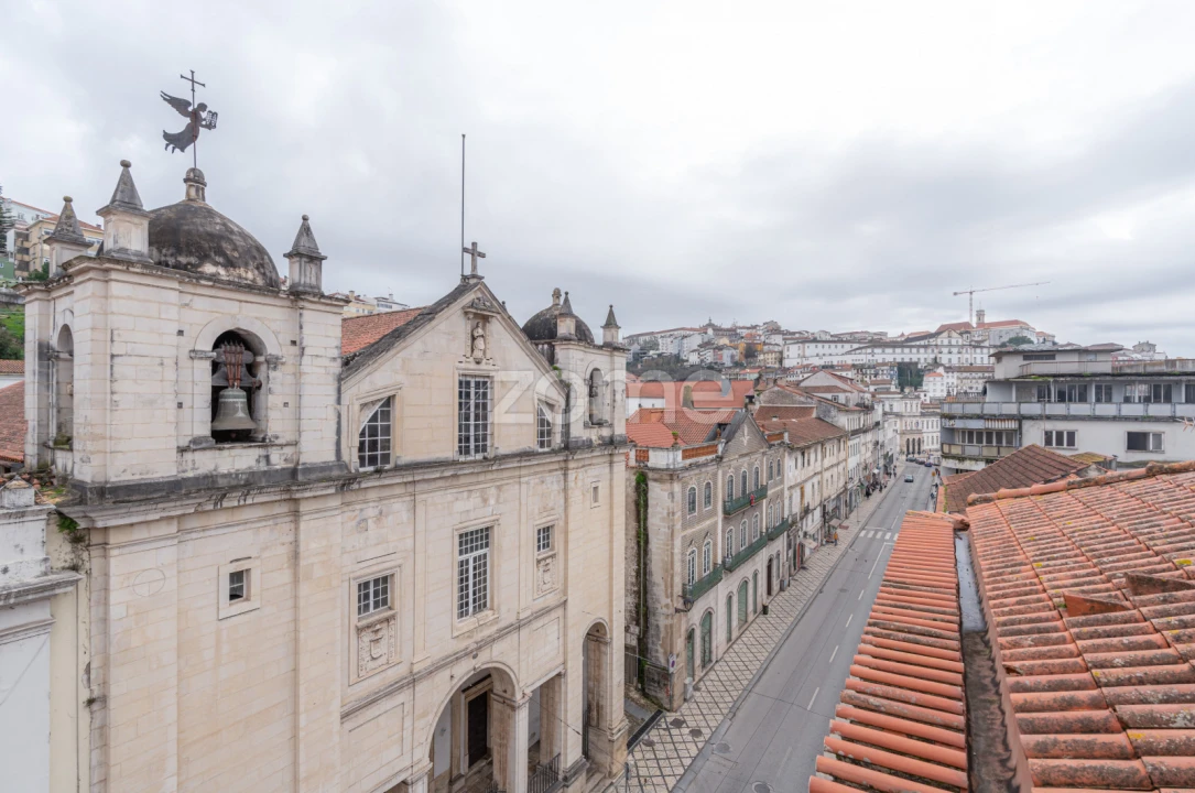 Moradia T9 para Venda em Sé Nova, Santa Cruz, Almedina e São Bartolomeu Foto 17