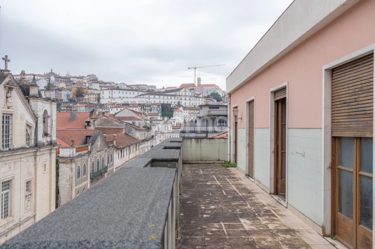 Moradia T9 para Venda em Sé Nova, Santa Cruz, Almedina e São Bartolomeu Foto 7