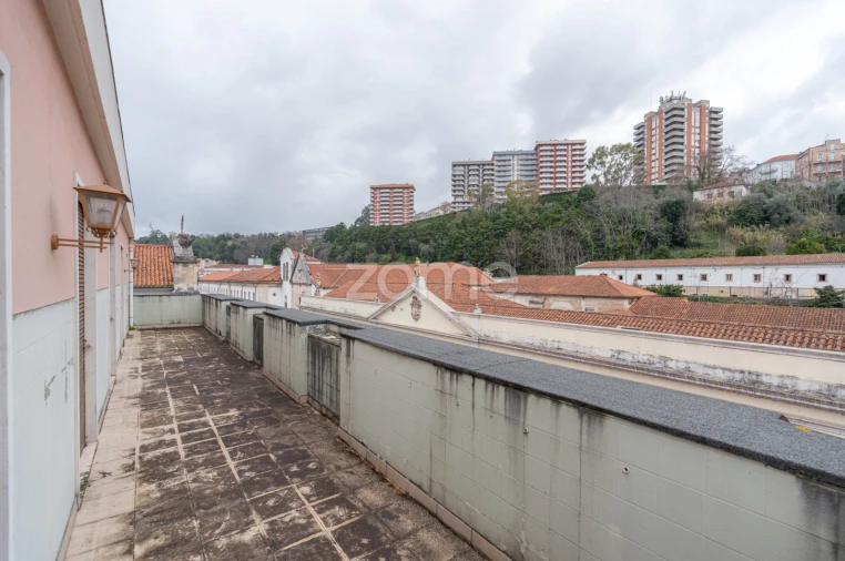 Moradia T9 para Venda em Sé Nova, Santa Cruz, Almedina e São Bartolomeu Foto 11