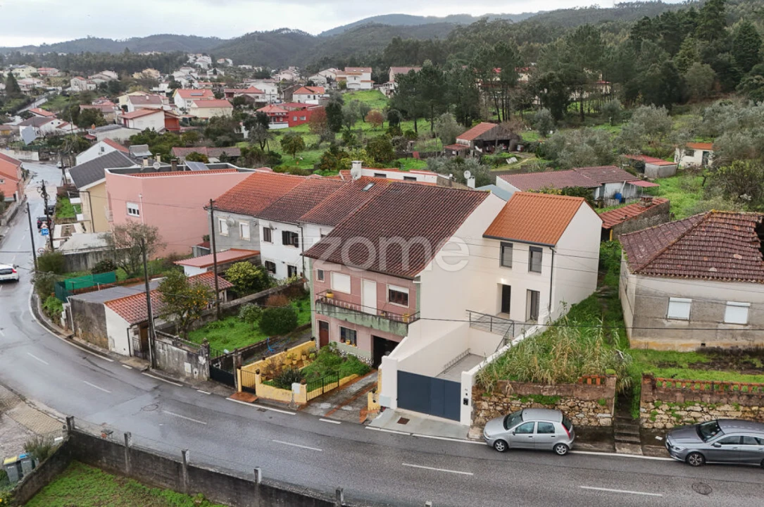 Moradia T2 para Venda em Brasfemes Foto 37