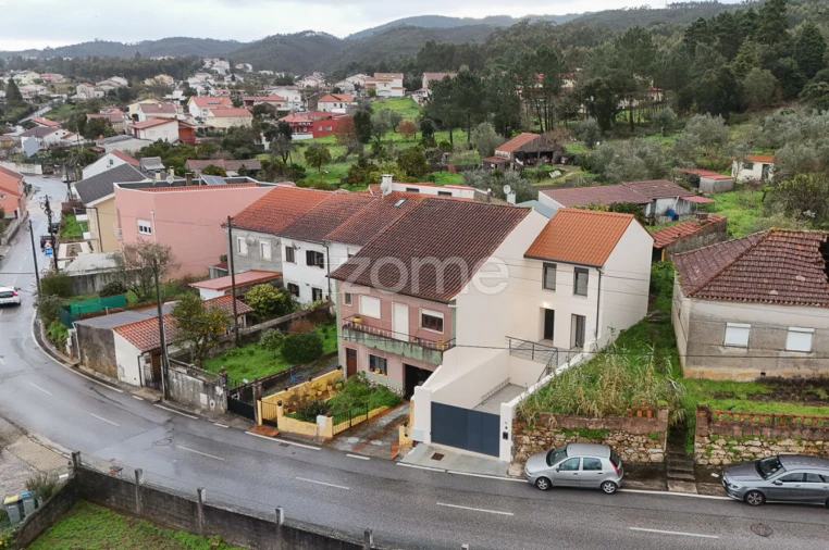 Moradia T2 para Venda em Brasfemes Foto 37