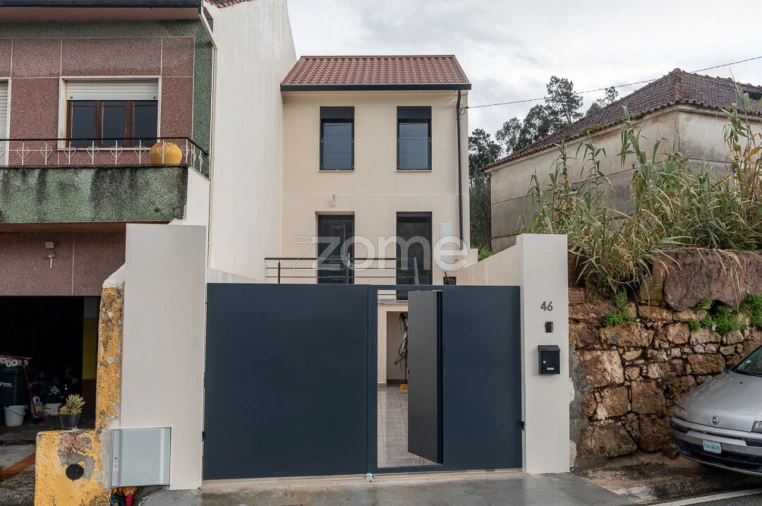 Moradia T2 para Venda em Brasfemes Foto 5