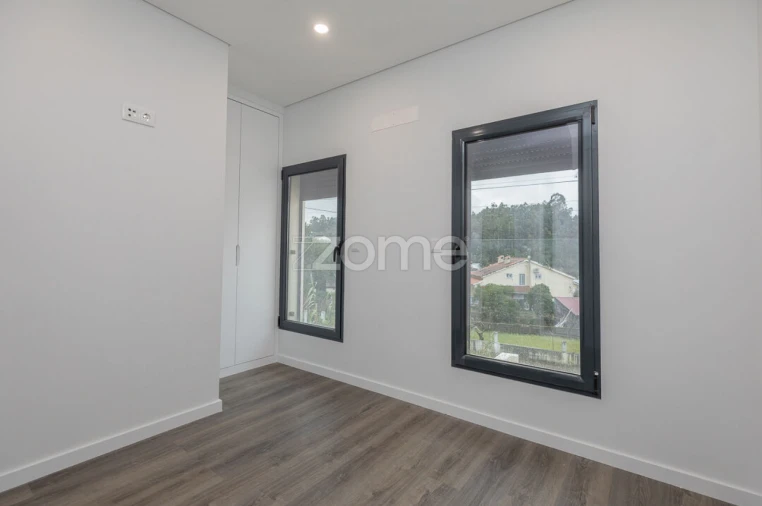 Moradia T2 para Venda em Brasfemes Foto 33