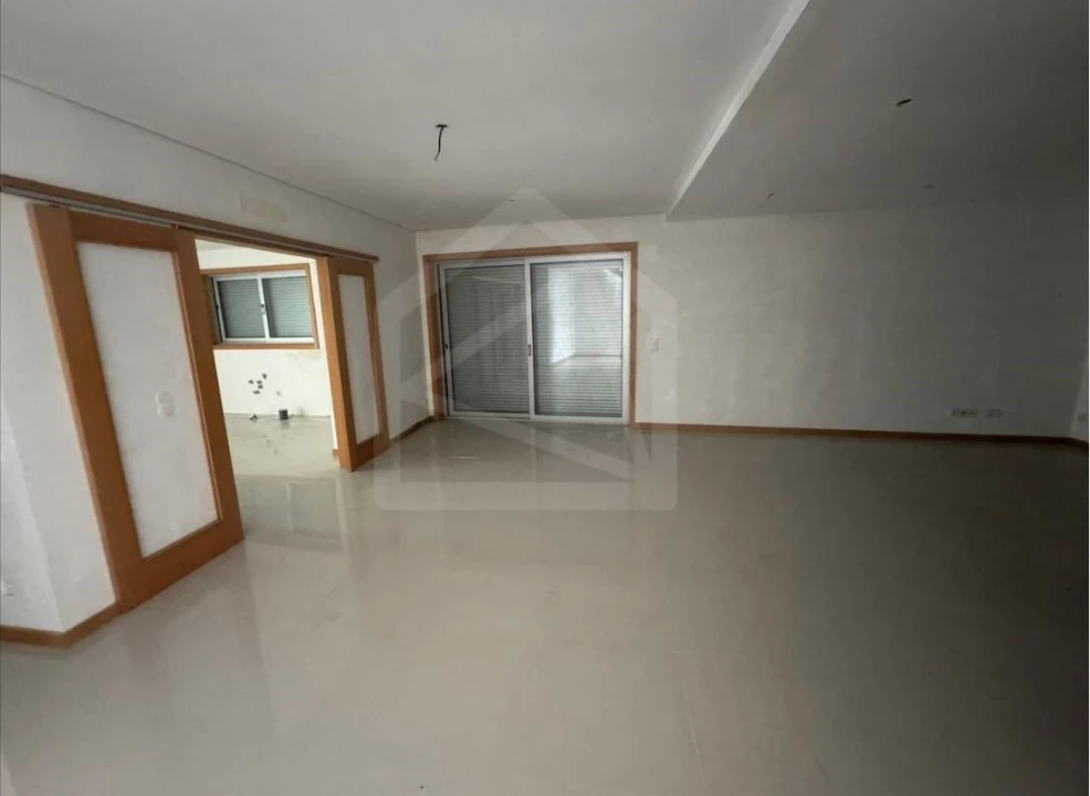 Moradia T3 para Venda em Nogueira da Regedoura Foto 4