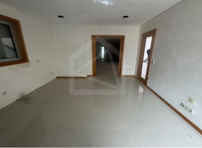 Moradia T3 para Venda em Nogueira da Regedoura Foto 5