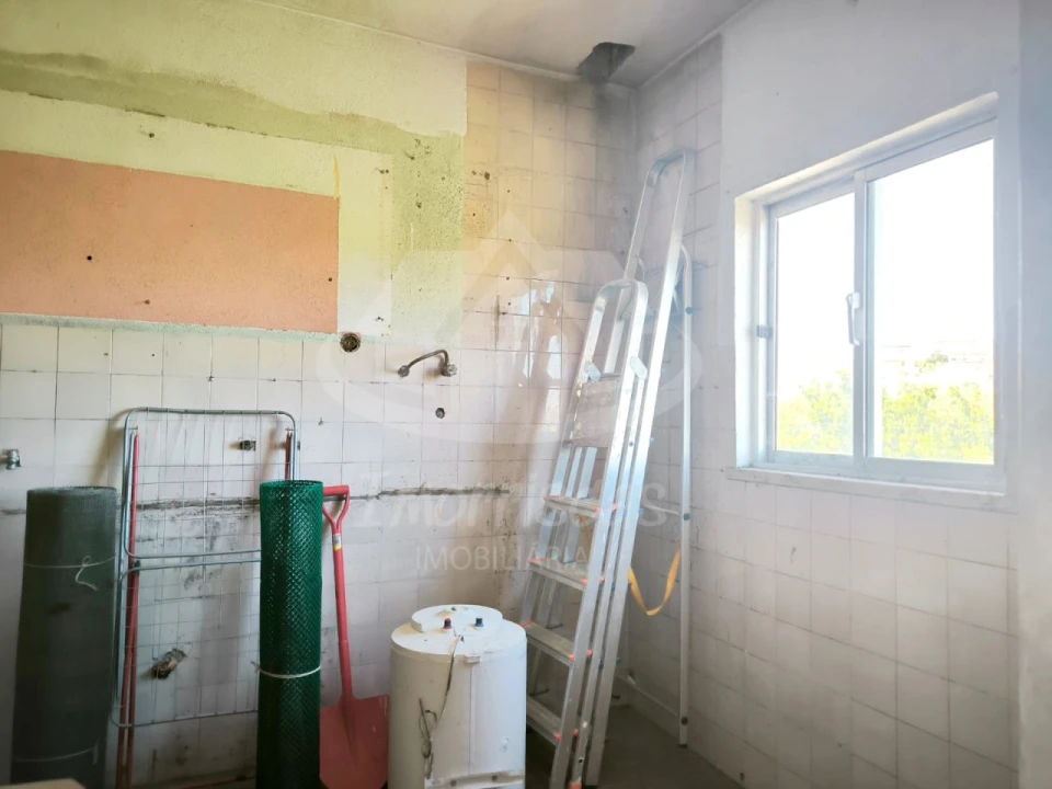 Prédio para Venda em Camarate, Unhos e Apelação Foto 5