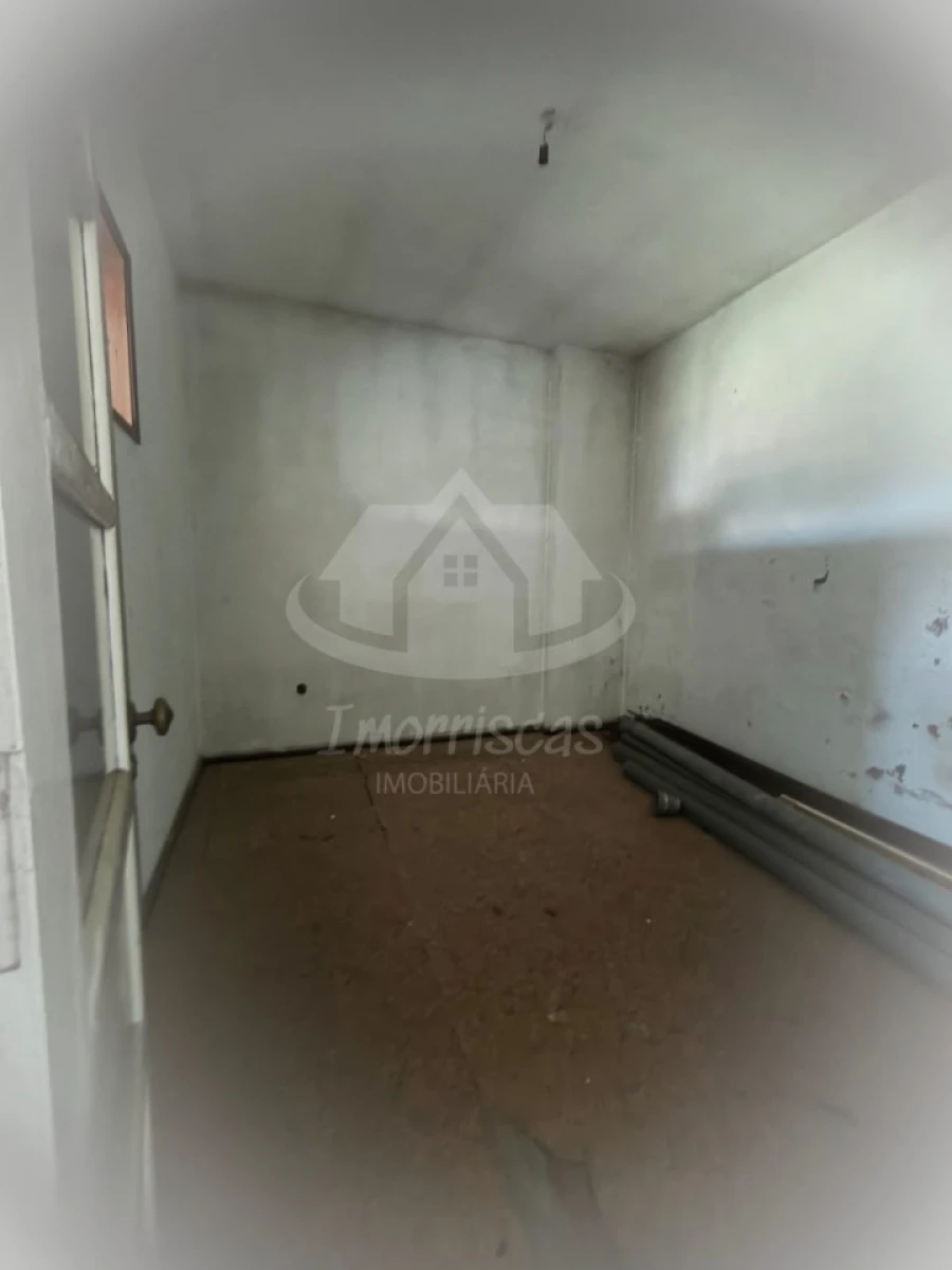 Prédio para Venda em Camarate, Unhos e Apelação Foto 17