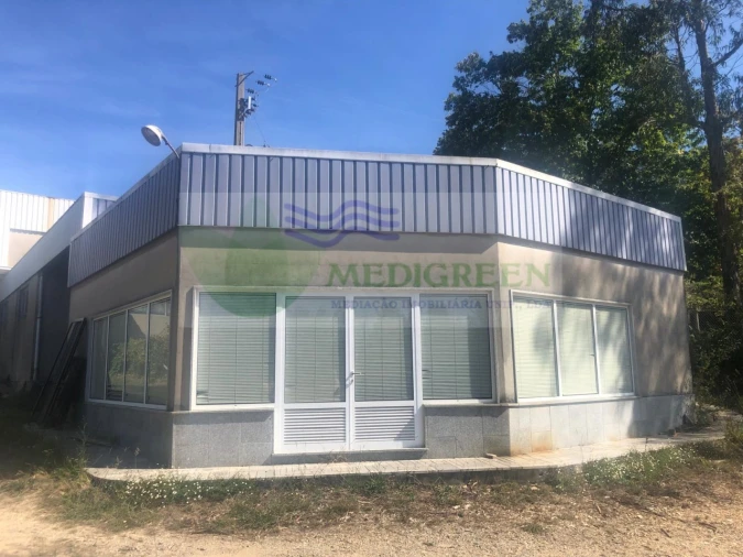 Armazém para Venda em Silva Escura e Dornelas Foto 2